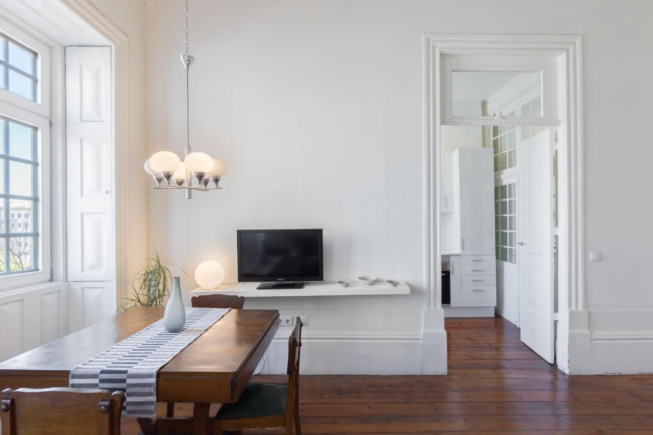 Guestready - Ayres Studio W Balcony Garden Porto Bagian luar foto