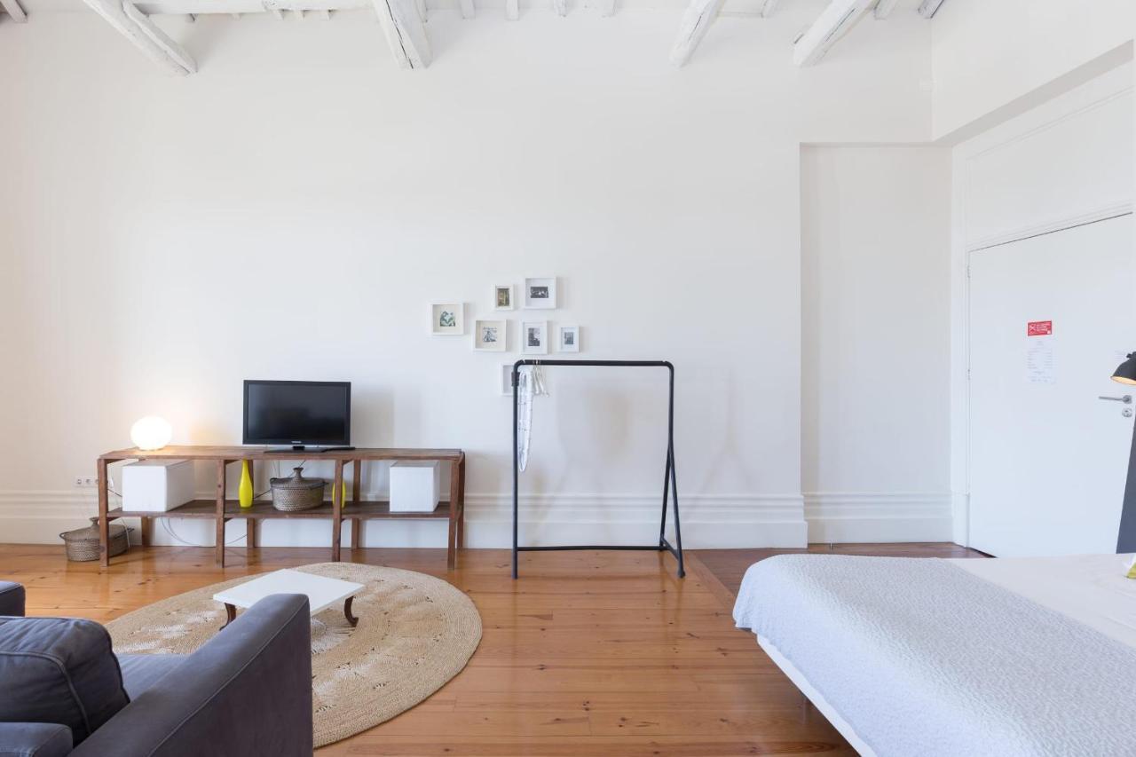 Guestready - Ayres Studio W Balcony Garden Porto Bagian luar foto