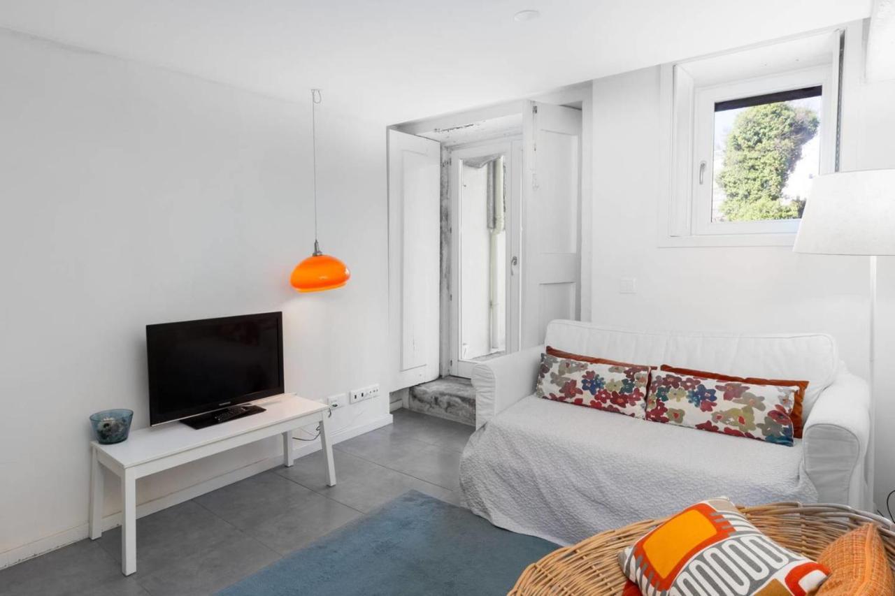 Guestready - Ayres Studio W Balcony Garden Porto Bagian luar foto