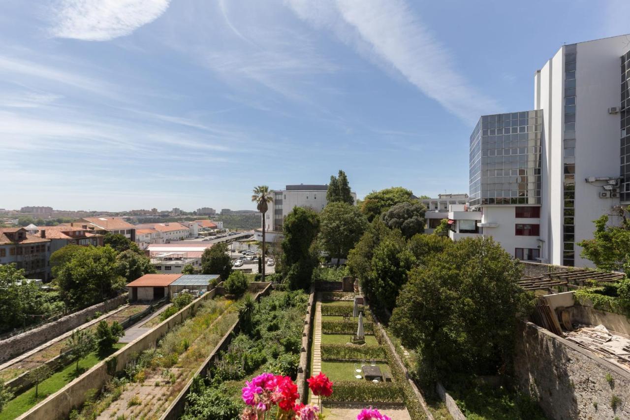 Guestready - Ayres Studio W Balcony Garden Porto Bagian luar foto