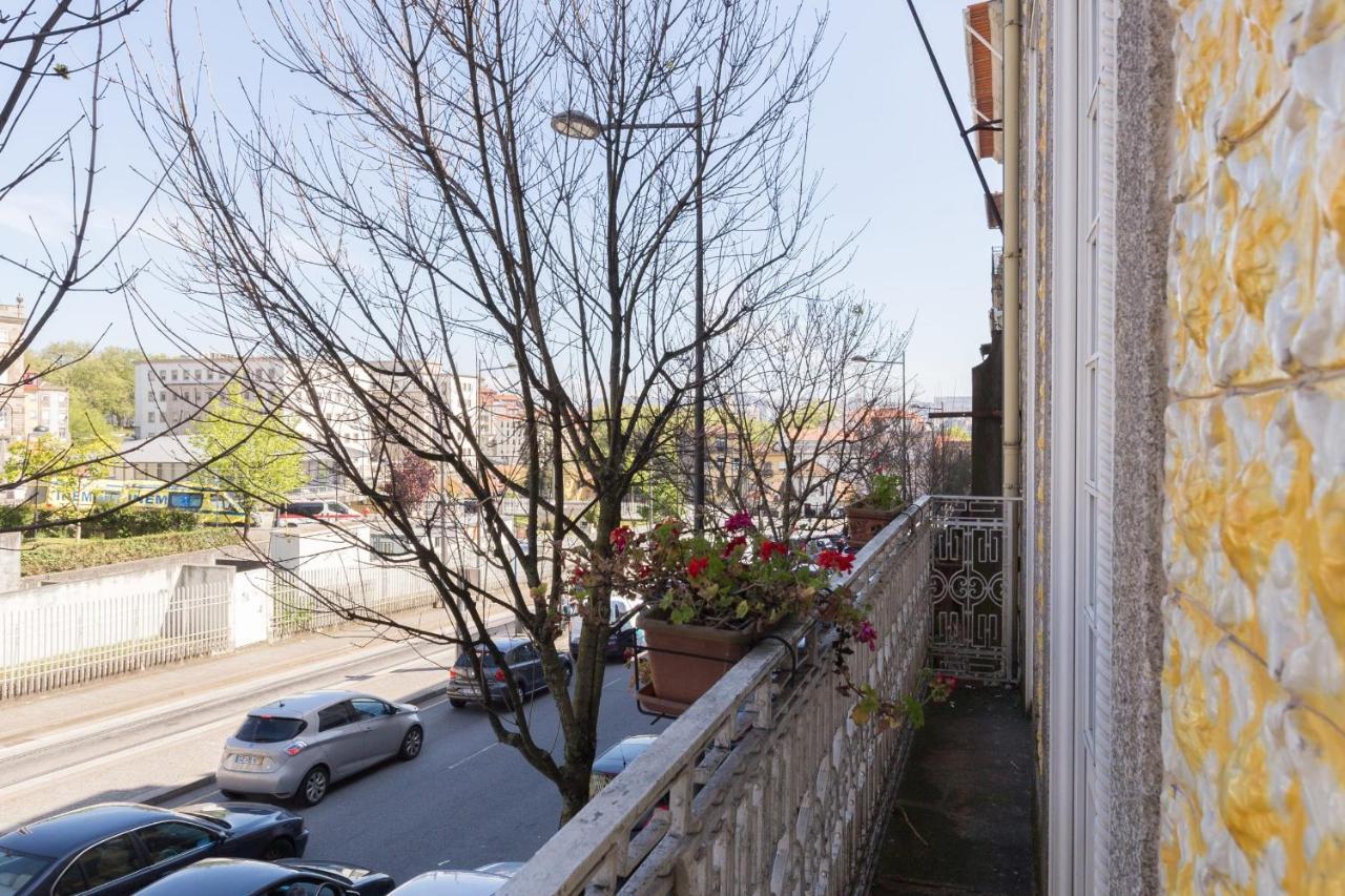 Guestready - Ayres Studio W Balcony Garden Porto Bagian luar foto